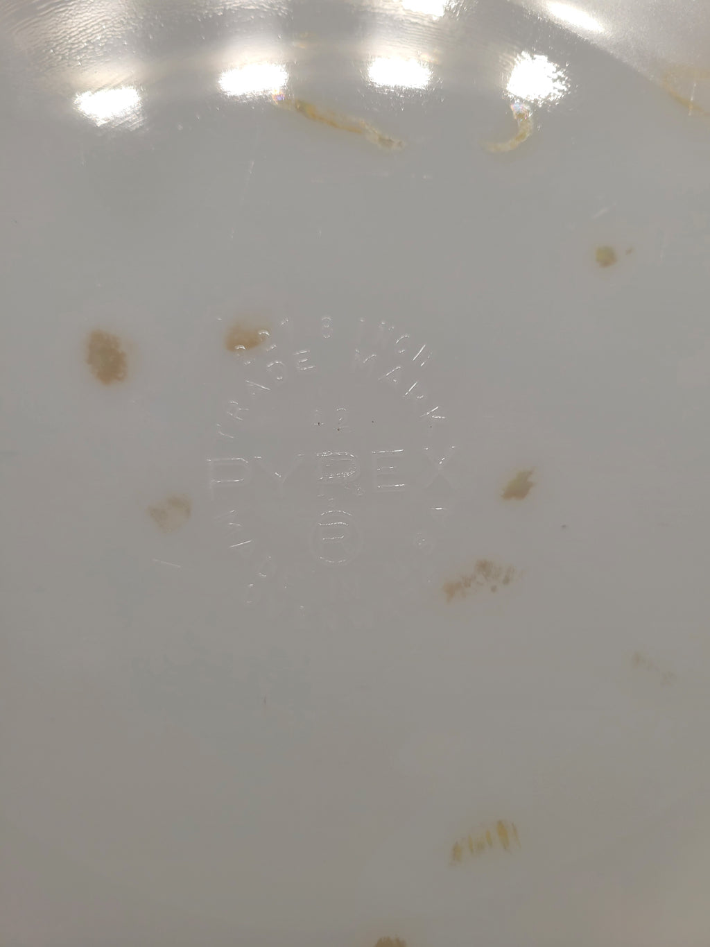 Vintage Pyrex Yellow Pie Plate – 1950s–1960s Chartreuse Bakeware – Retro Kitchen Classic