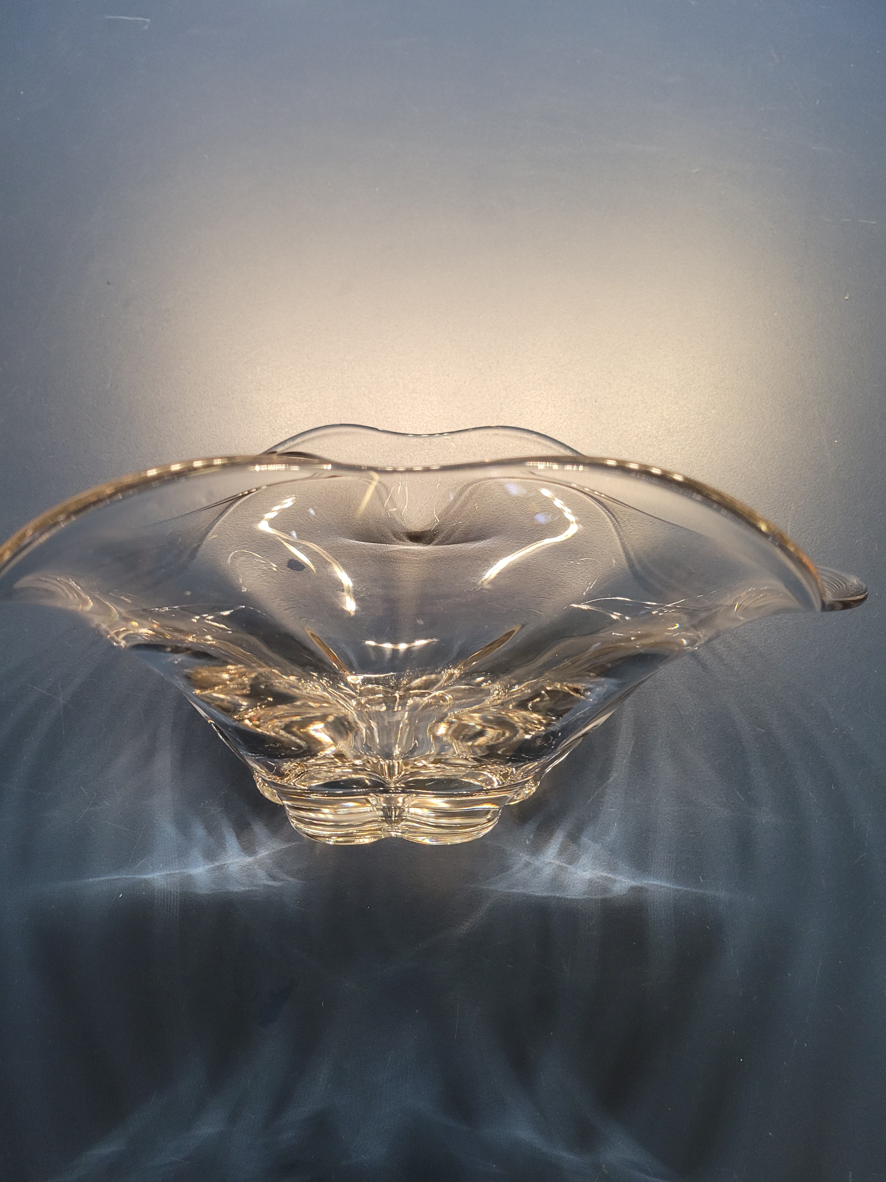 ✨ Vintage Mid-Century Clear Glass Freeform Wavy Bowl – 10" Candy/Nut/Centerpiece Dish ✨
