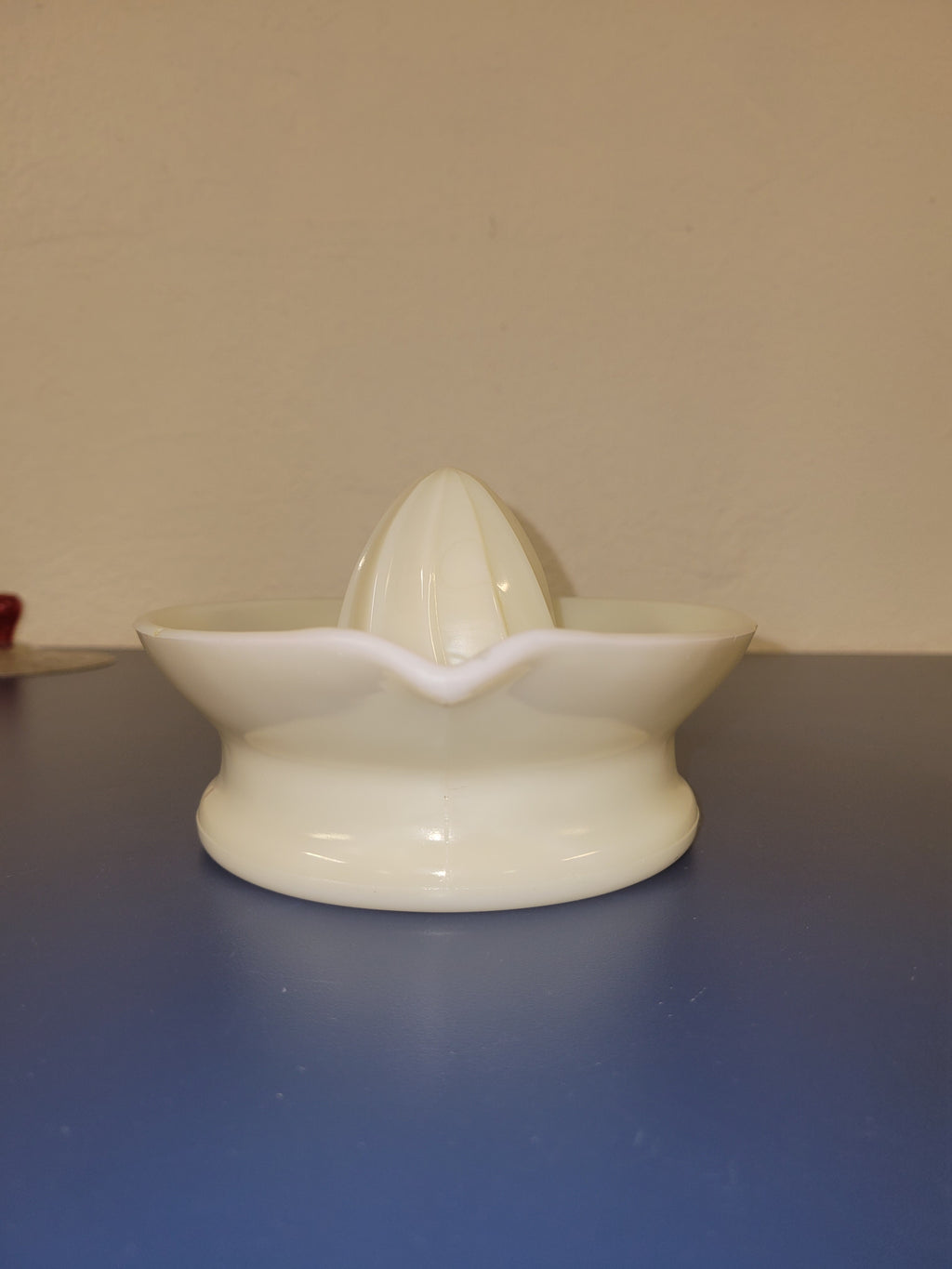 Vintage McKee Sunkist Citrus Juicer Reamer - 1930s Yellow Custard Glass - French Ivory