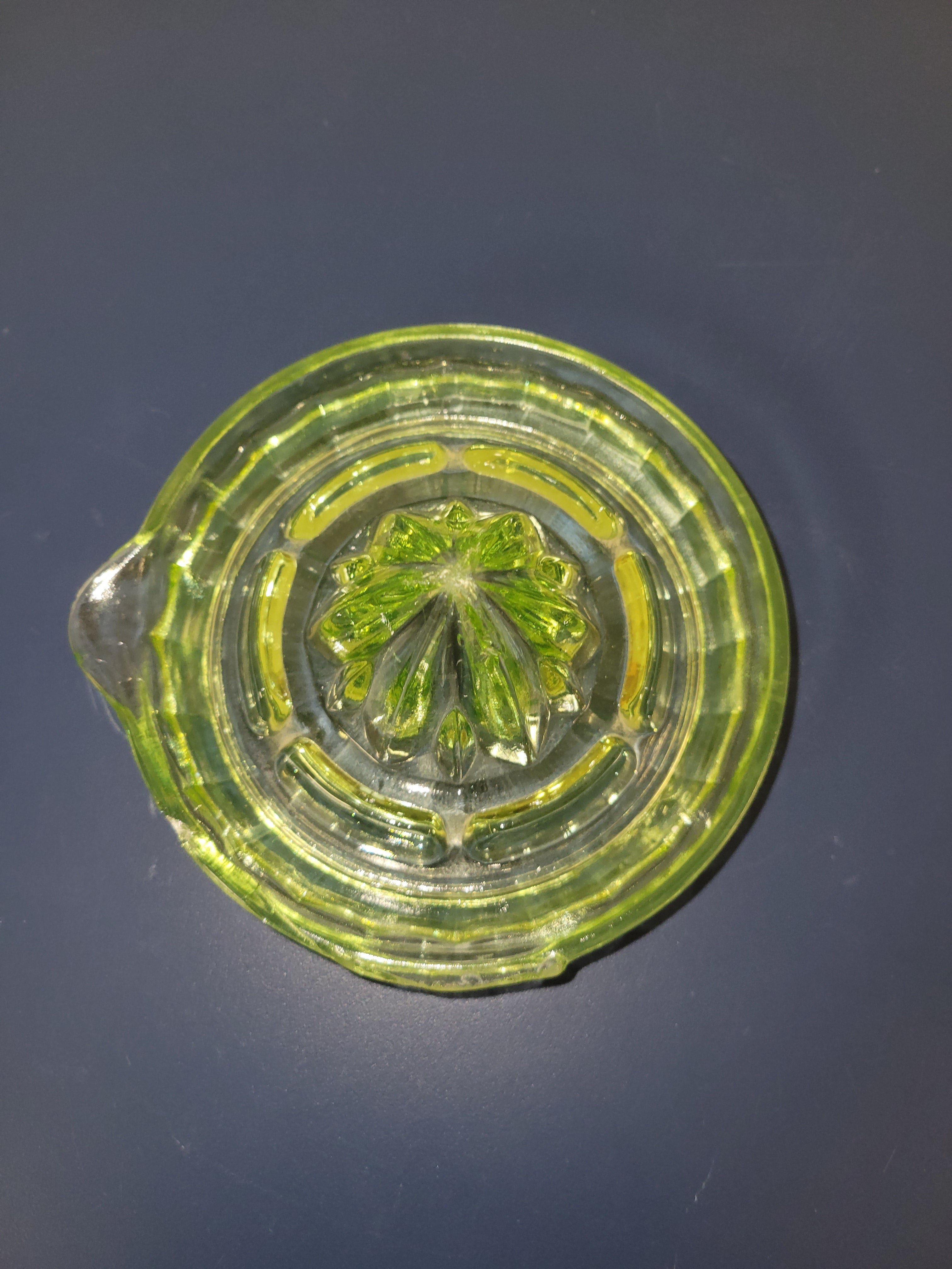 Vintage 1930s Uranium Glass Citrus Reamer – Stunning UV Glow! (As-Is)