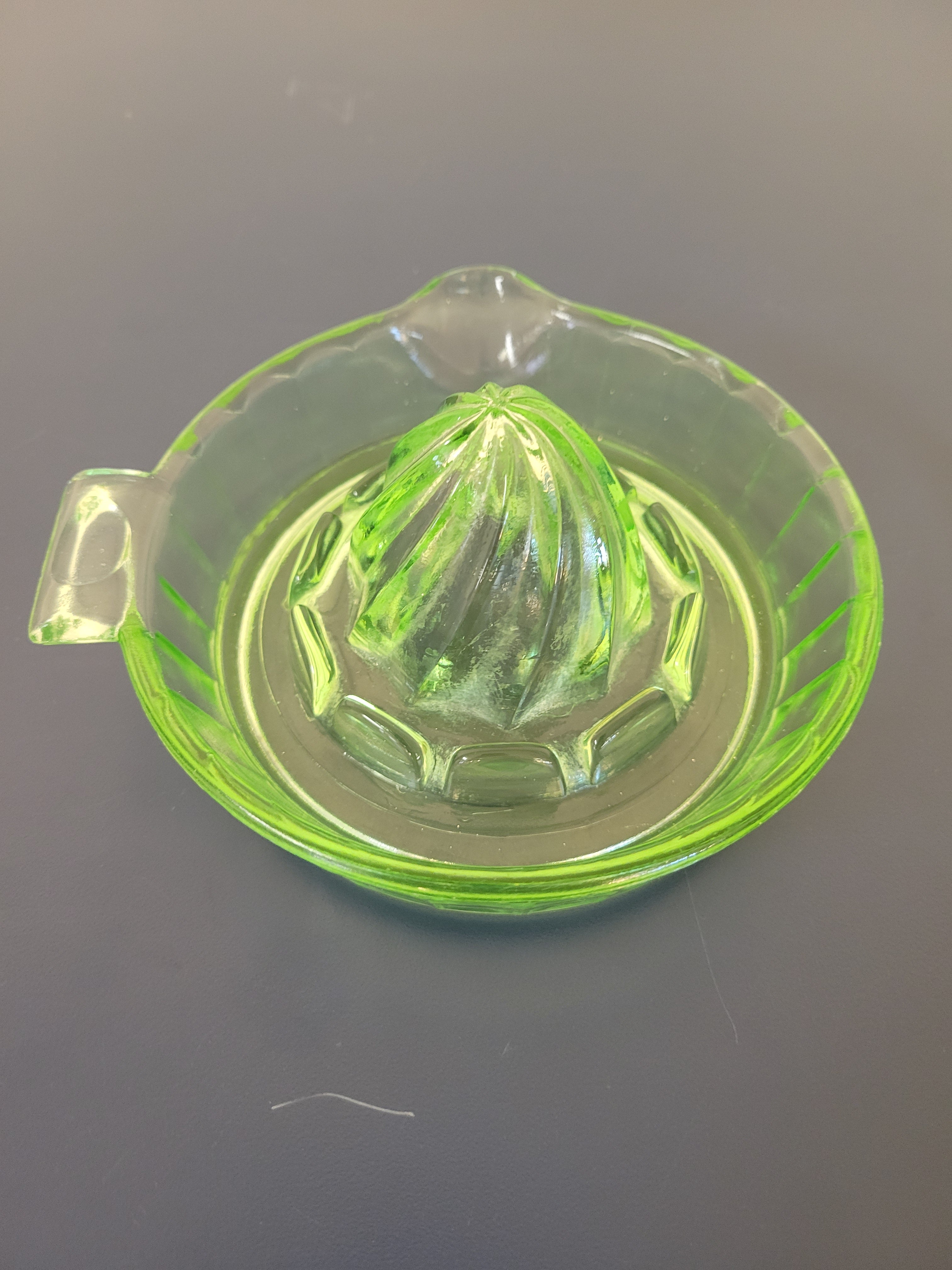 Vintage 1930s Uranium Glass Juicer