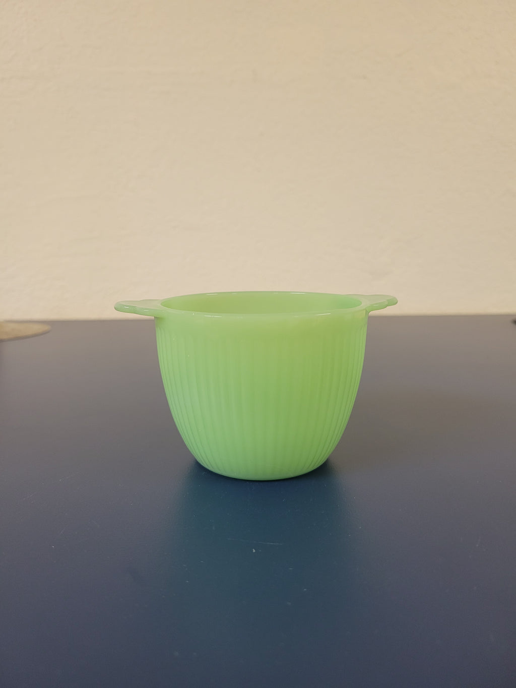 Vintage Uranium Glass Custard Cup w/ Handles – Glows Under UV – Retro Green 💚✨