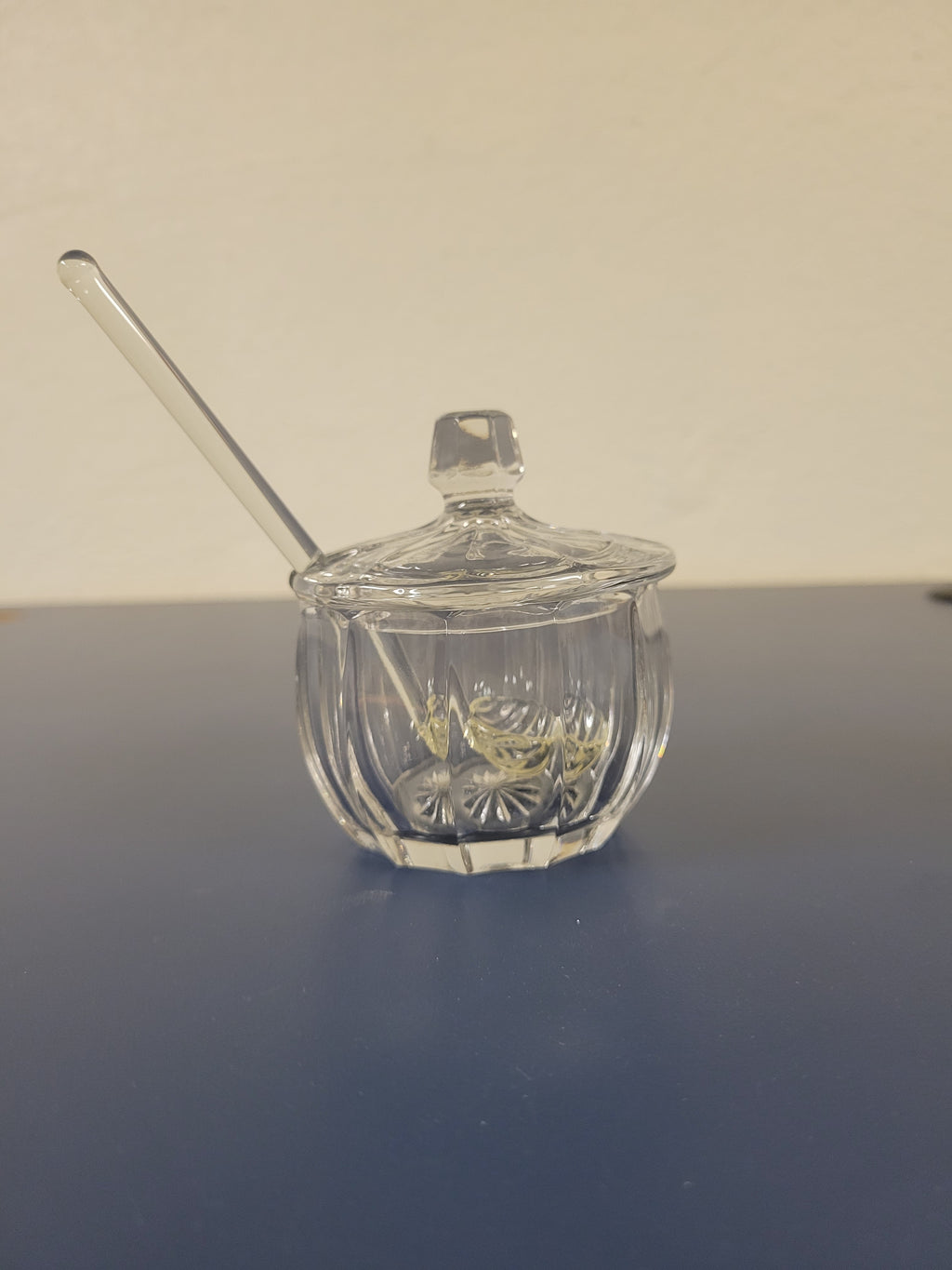 Vintage Glass Honey Pot w/ Spoon & Lid – Amber Pressed Glass – Retro Kitchen Vibes