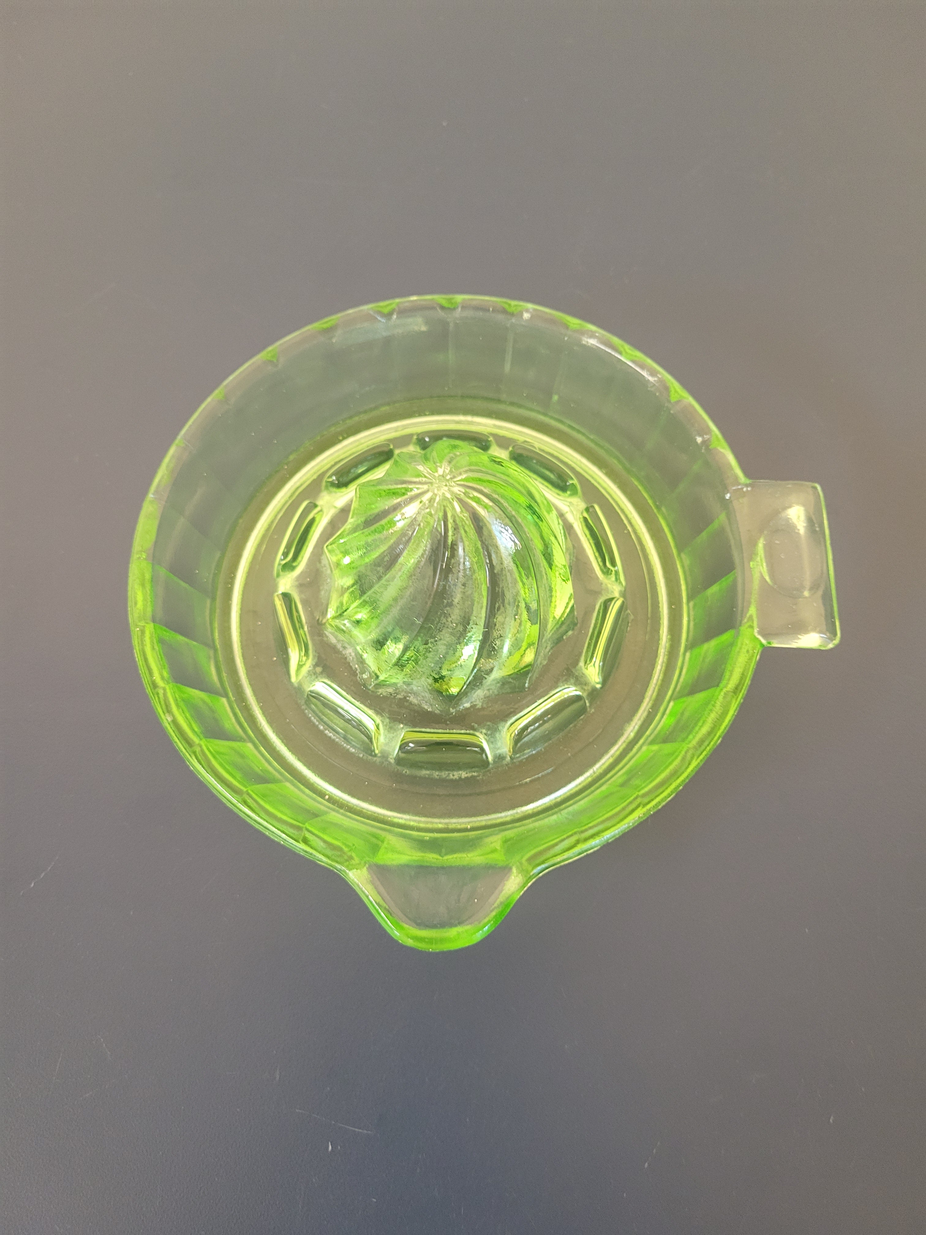 Vintage 1930s Uranium Glass Juicer