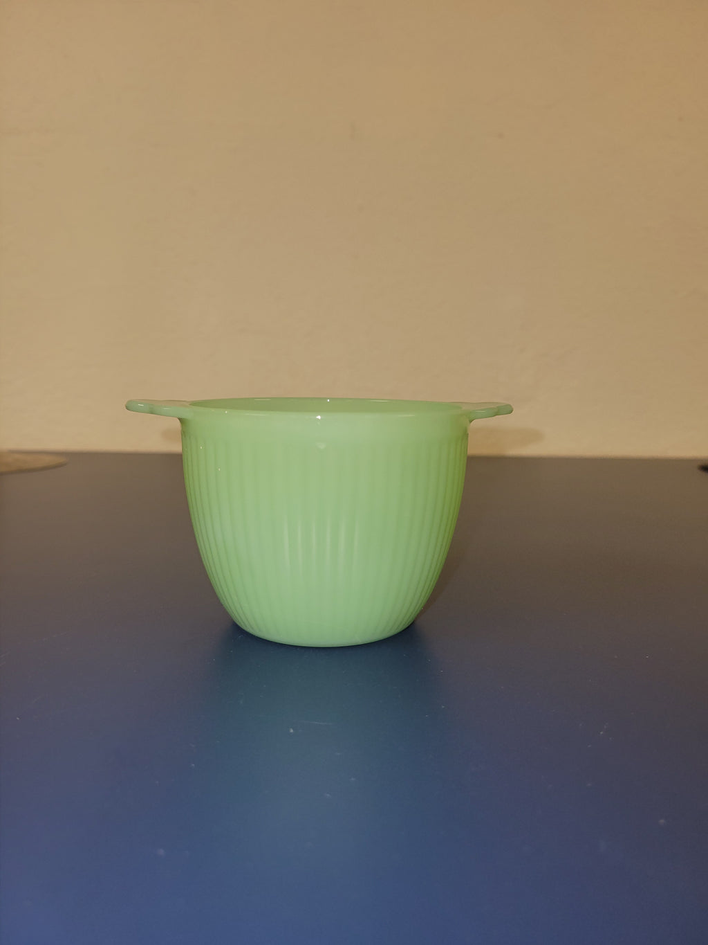 Vintage Uranium Glass Custard Cup w/ Handles – Glows Under UV – Retro Green 💚✨